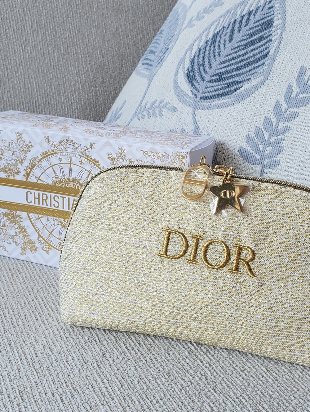 New In Box Authentic Christian Dior Gold Trousse Pouch Makeup Bag - Picture 2 of 13